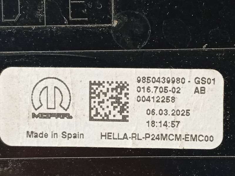 Recambio de piloto trasero derecho para peugeot 2008 ii (ud_, us_, uy_, uj_, ur_, uc_) 1.2 puretech 100 referencia OEM IAM 98504 - Blanco 5