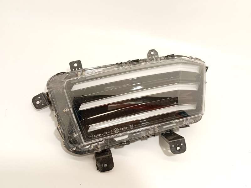 Recambio de piloto delantero derecho para peugeot 2008 ii (ud_, us_, uy_, uj_, ur_, uc_) 1.2 puretech 100 referencia OEM IAM 985 - Blanco