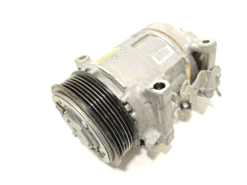 Recambio de compresor aire acondicionado para peugeot 2008 ii (ud_, us_, uy_, uj_, ur_, uc_) 1.2 puretech 100 referencia OEM IAM - Blanco 2