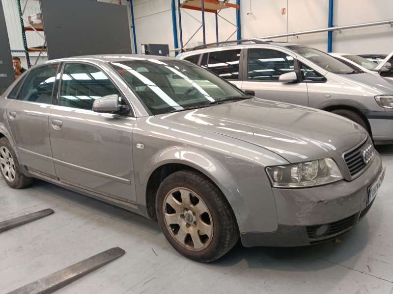 AUDI A4 B6 (8E2)