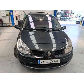 RENAULT GRAND SCÉNIC II (JM0/1_)