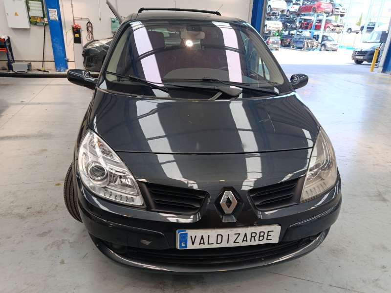 RENAULT GRAND SCÉNIC II (JM0/1_)