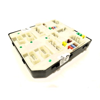 CAJA RELES / FUSIBLES 284B62069R 