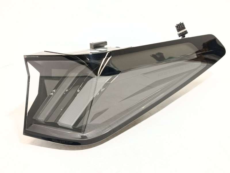 Recambio de piloto trasero derecho para peugeot 5008 ii (mc_, mj_, mr_, m4_) 1.2 (mrhnyh, mrhnyw, mrhnsj, mrhnsu, mrhnsm) refere - Azul