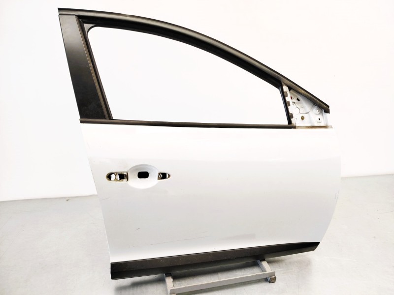 PUERTA DELANTERA DERECHA 801006560R 