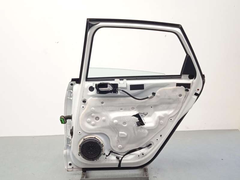 Recambio de puerta trasera derecha para citroën c4 ii (nc_) 1.6 bluehdi 120 referencia OEM IAM 9008X2 4