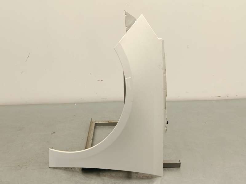 Recambio de aleta delantera izquierda para peugeot 308 ii (lb_, lp_, lw_, lh_, l3_) 1.6 bluehdi 120 referencia OEM IAM 980216438 - Blanco