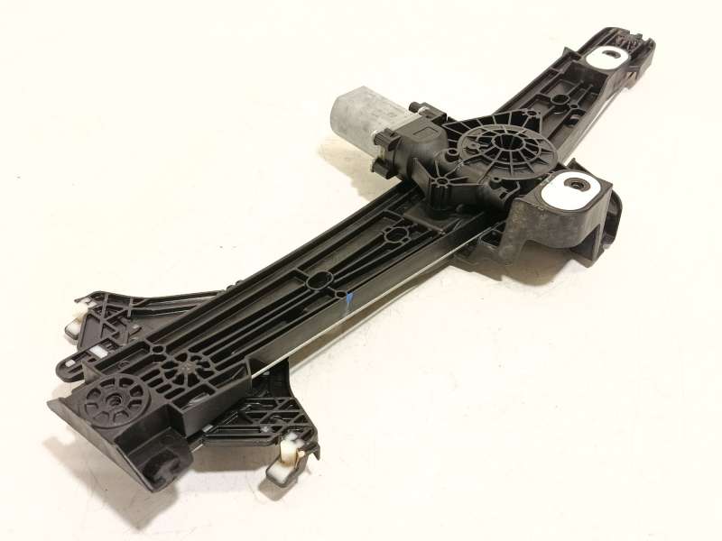 Recambio de elevalunas trasero derecho para peugeot 3008 ii suv (mc_, mr_, mj_, m4_) 1.2 thp/ puretech 130 (mrhnsm, mrhnsu, mrhn - Gris