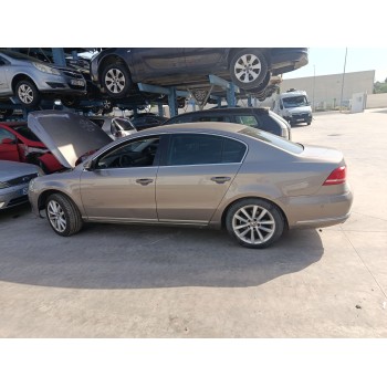VOLKSWAGEN PASSAT B7 (362)