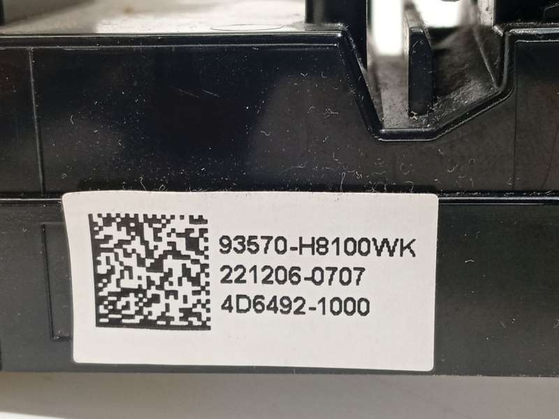 Recambio de mando elevalunas delantero izquierdo para kia stonic (yb) 1.2 cvvt referencia OEM IAM 93570H8100WK - Azul 4