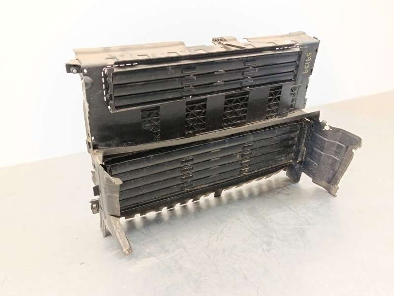 Recambio de rejilla aireadora para ds ds 7 crossback (j4_, jr_, jc_) 1.5 bluehdi 130 (jcyhzj, jcyhzr) referencia OEM IAM 9817002 - Gris