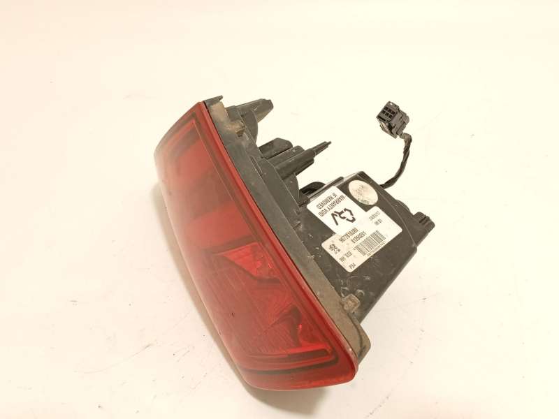 Recambio de piloto trasero derecho interior para peugeot 308 ii (lb_, lp_, lw_, lh_, l3_) 1.6 bluehdi 120 referencia OEM IAM 967 - Blanco 3