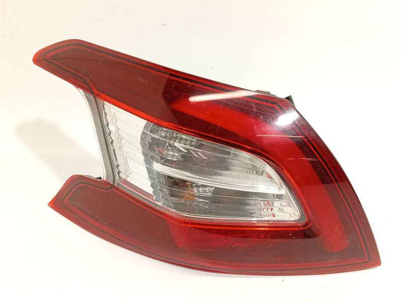 Recambio de piloto trasero izquierdo para peugeot 308 ii (lb_, lp_, lw_, lh_, l3_) 1.6 bluehdi 120 referencia OEM IAM 9677817680 - Blanco