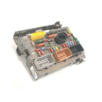 CAJA RELES / FUSIBLES 9675877980 