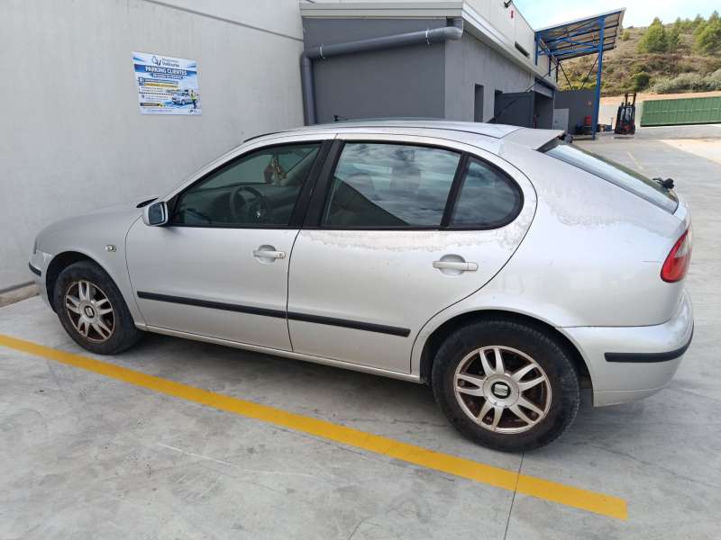SEAT LEON (1M1)