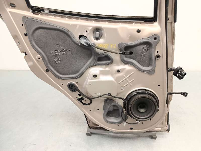 Recambio de puerta trasera izquierda para ford ecosport 1.0 ecoboost referencia OEM IAM 2405092 - Crema 5