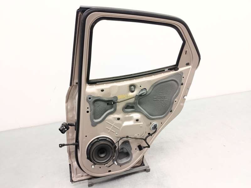 Recambio de puerta trasera derecha para ford ecosport 1.0 ecoboost referencia OEM IAM 2405090 - Crema 6