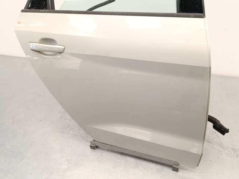Recambio de puerta trasera derecha para audi a1 sportback (gba) 30 tfsi referencia OEM IAM 82G833052 3