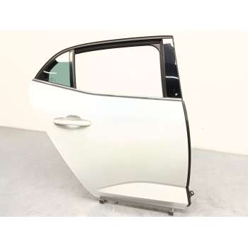 PUERTA TRASERA DERECHA 821001172R 