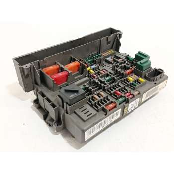 CAJA RELES / FUSIBLES 61149119445 9119446 
