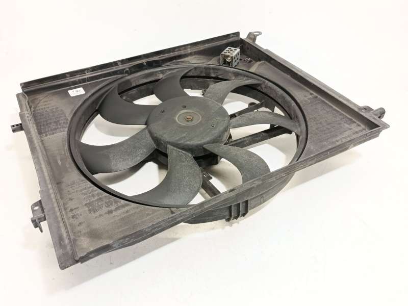 Recambio de electroventilador para renault megane iv hatchback (b9a/m/n_) 1.5 dci 110 (b9a3) referencia OEM IAM 214816117R 21481 - Blanco
