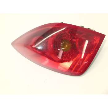 PILOTO TRASERO IZQUIERDO 26555AU210 