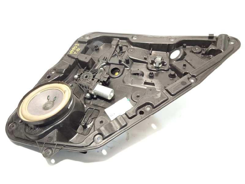 ELEVALUNAS TRASERO DERECHO 827205DM0A 