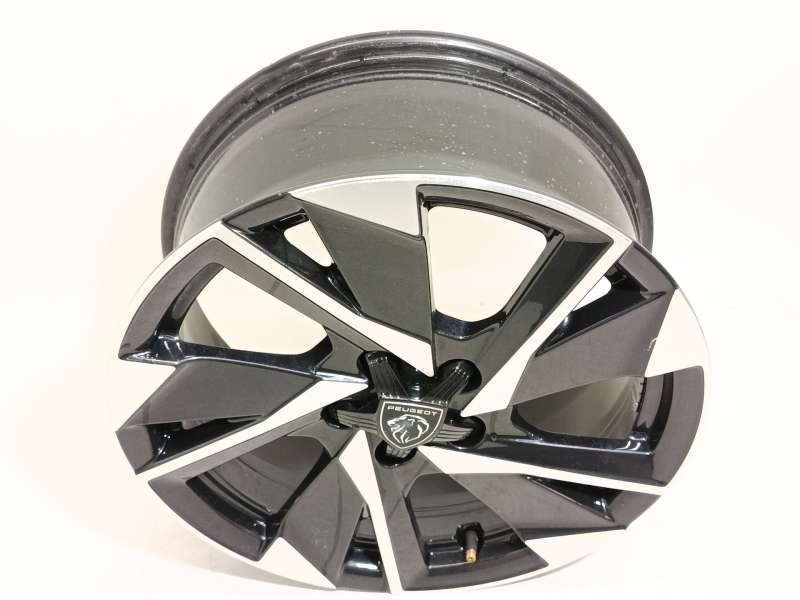 Recambio de llanta para peugeot 308 sw allure hybrid 145 referencia OEM IAM 9835057580 98096873EH - Verde 3