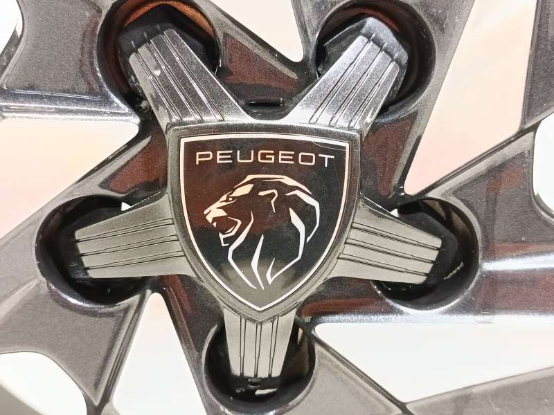 Recambio de llanta para peugeot 308 sw allure hybrid 145 referencia OEM IAM 9835057580 98096873EH - Verde 4