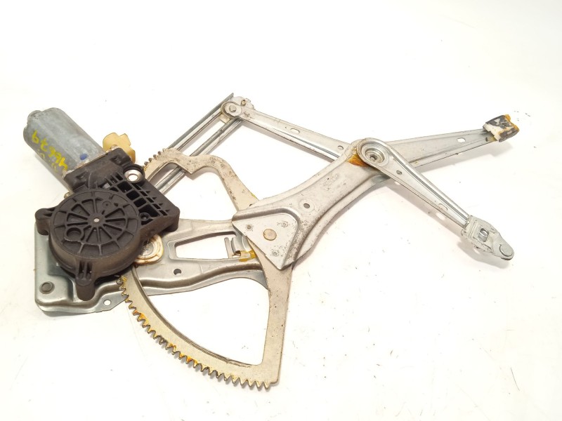 ELEVALUNAS DELANTERO DERECHO A1637201246 