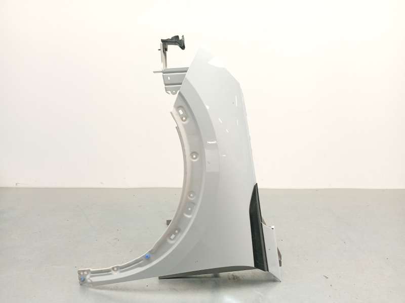 Recambio de aleta delantera izquierda para peugeot 2008 ii (ud_, us_, uy_, uj_, ur_, uc_) 1.2 puretech 100 referencia OEM IAM 98 - Blanco