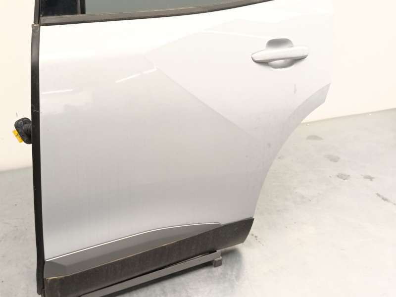 Recambio de puerta trasera izquierda para peugeot 2008 ii (ud_, us_, uy_, uj_, ur_, uc_) 1.2 puretech 100 referencia OEM IAM 983 - Blanco 3