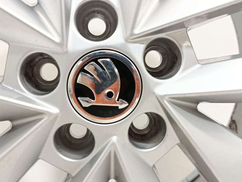 Recambio de llanta para skoda kamiq (nw4) 1.0 tsi referencia OEM IAM 657601025AJ - Gris 4