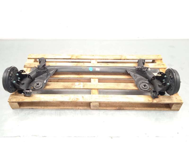 Recambio de puente trasero para mazda 2 hatchback (dl, dj) 1.5 skyactiv-g m hybrid referencia OEM IAM 1M0028300 DD1B28B0XC - Plata