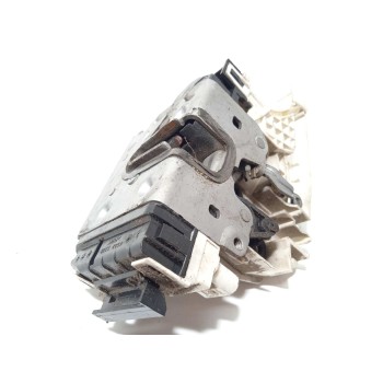 CERRADURA PUERTA DELANTERA DERECHA A9067201735 