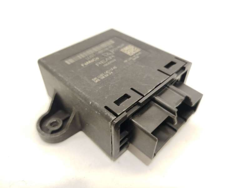 Recambio de modulo confort para ford puma (j2k, cf7) 1.0 ecoboost mhev referencia OEM IAM LU5T14B534AE 2499156 - Blanco