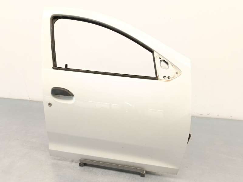 Recambio de puerta delantera derecha para dacia sandero ii (b8_) 1.0 sce 75 (b8jc, b8jd) referencia OEM IAM 801007952R - Blanco