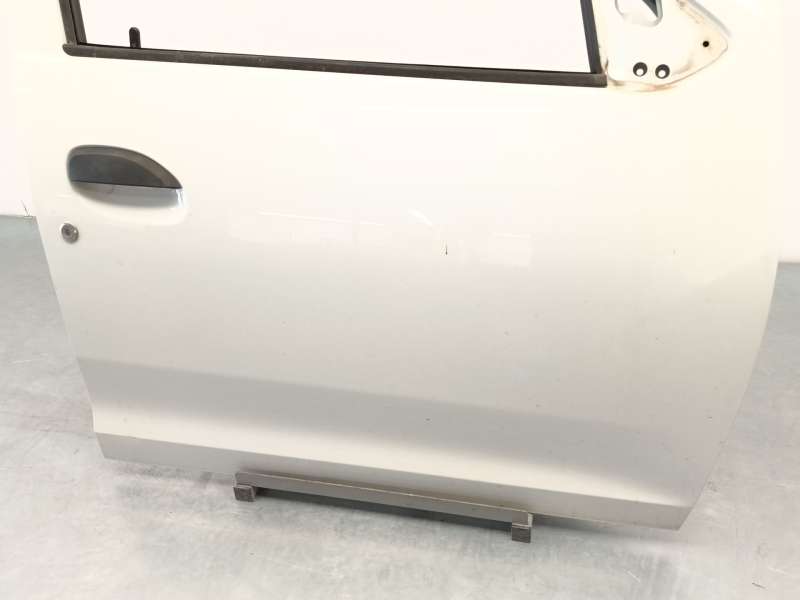 Recambio de puerta delantera derecha para dacia sandero ii (b8_) 1.0 sce 75 (b8jc, b8jd) referencia OEM IAM 801007952R - Blanco 3
