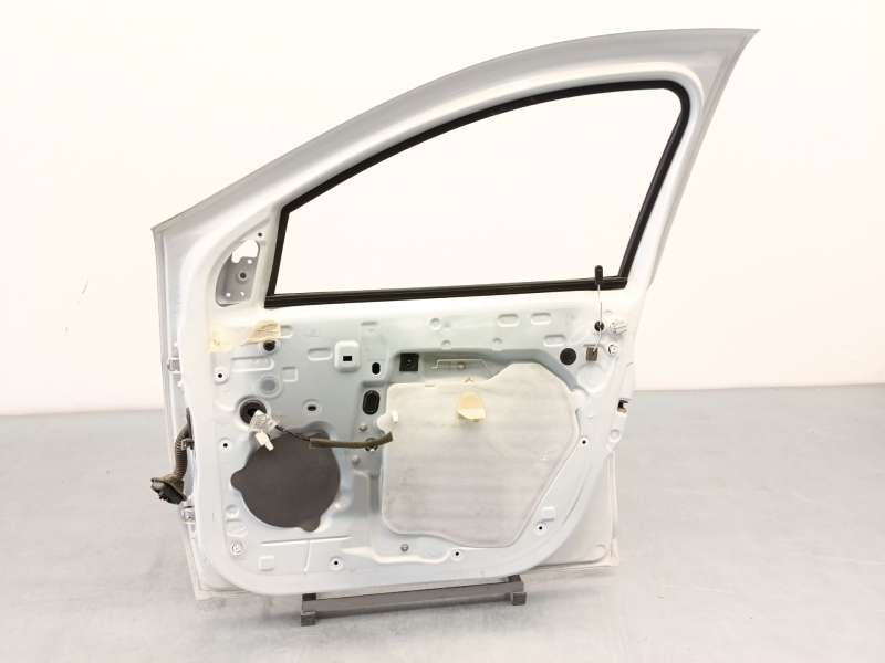Recambio de puerta delantera derecha para dacia sandero ii (b8_) 1.0 sce 75 (b8jc, b8jd) referencia OEM IAM 801007952R - Blanco 4