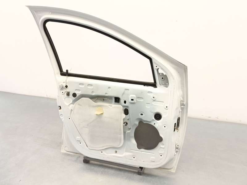 Recambio de puerta delantera izquierda para dacia sandero ii (b8_) 1.0 sce 75 (b8jc, b8jd) referencia OEM IAM 801012479R - Blanco 4