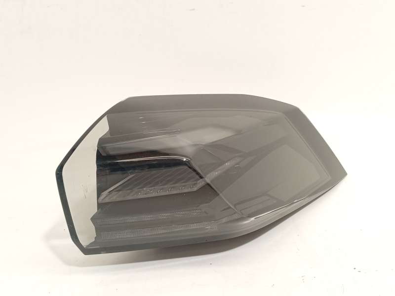 Recambio de piloto trasero derecho para peugeot 2008 ii (ud_, us_, uy_, uj_, ur_, uc_) 1.2 puretech 100 referencia OEM IAM 98504 - Blanco