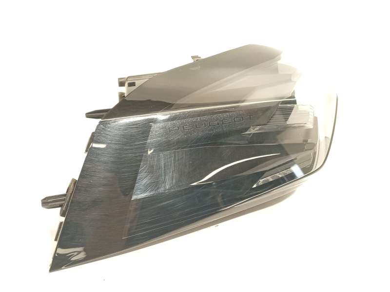 Recambio de piloto trasero izquierdo para peugeot 2008 ii (ud_, us_, uy_, uj_, ur_, uc_) 1.2 puretech 100 referencia OEM IAM 985 - Blanco 2