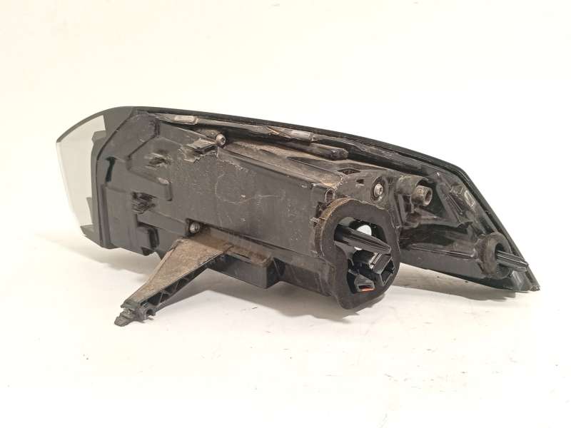 Recambio de piloto trasero izquierdo para peugeot 2008 ii (ud_, us_, uy_, uj_, ur_, uc_) 1.2 puretech 100 referencia OEM IAM 985 - Blanco 3