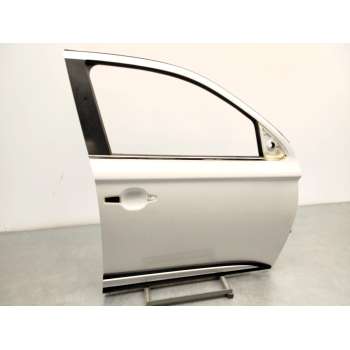PUERTA DELANTERA DERECHA 5700B844 