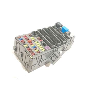 CAJA RELES / FUSIBLES 5LMM16GT 52575LM 