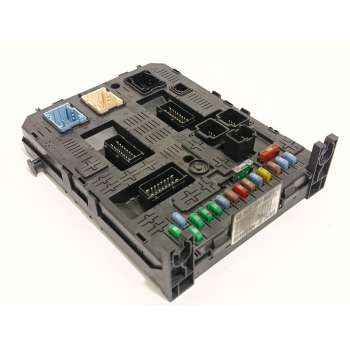 CAJA RELES / FUSIBLES 9664059080 6580NP 