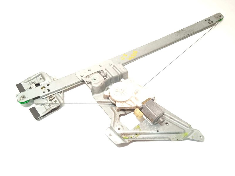 ELEVALUNAS DELANTERO DERECHO A9067200146 A0068205542