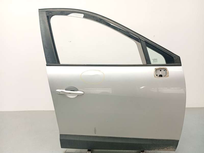 PUERTA DELANTERA DERECHA 801008349R 