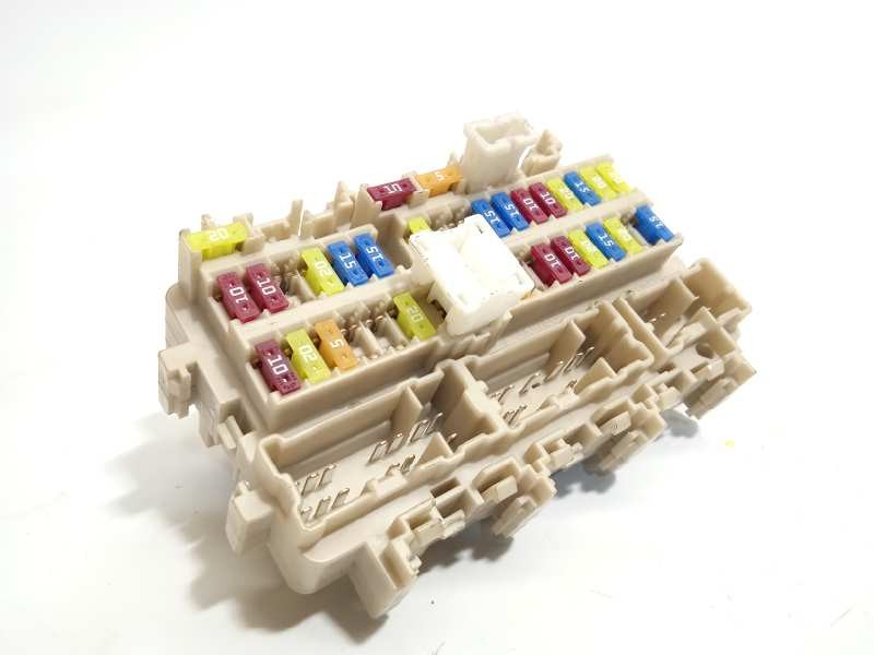 CAJA RELES / FUSIBLES 8901R C16788H04