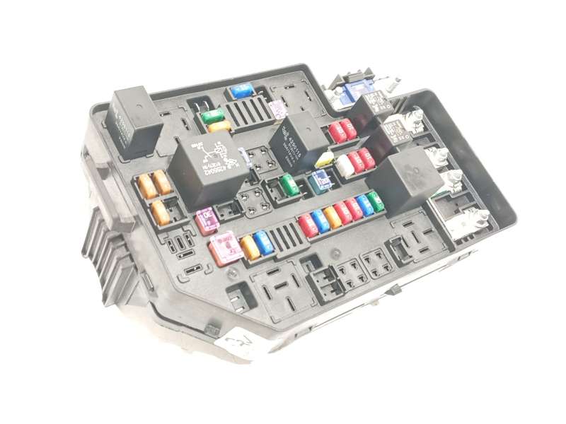CAJA RELES / FUSIBLES 10837496 